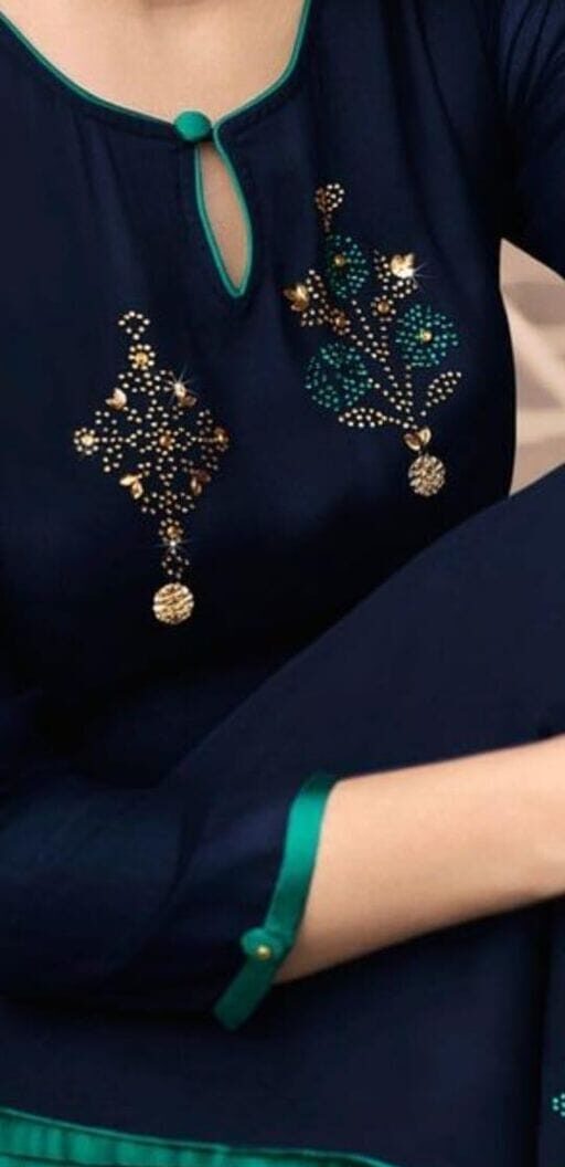 Graceful Women Kurta Sets