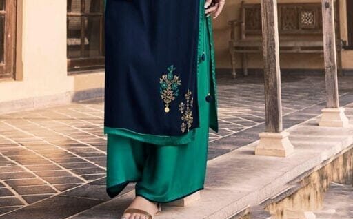 Graceful Women Kurta Sets