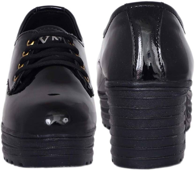 Formal Casual Stylish Look Boots Shoe Casuals For Women  (Black)