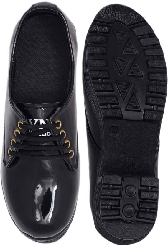 Formal Casual Stylish Look Boots Shoe Casuals For Women  (Black)